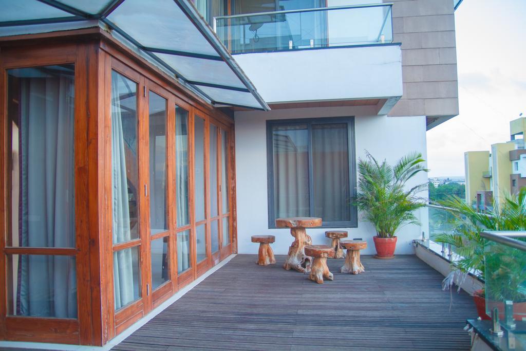 Gulmohar - Luxurious Penthouse Family Rooms Колхапур Екстериор снимка